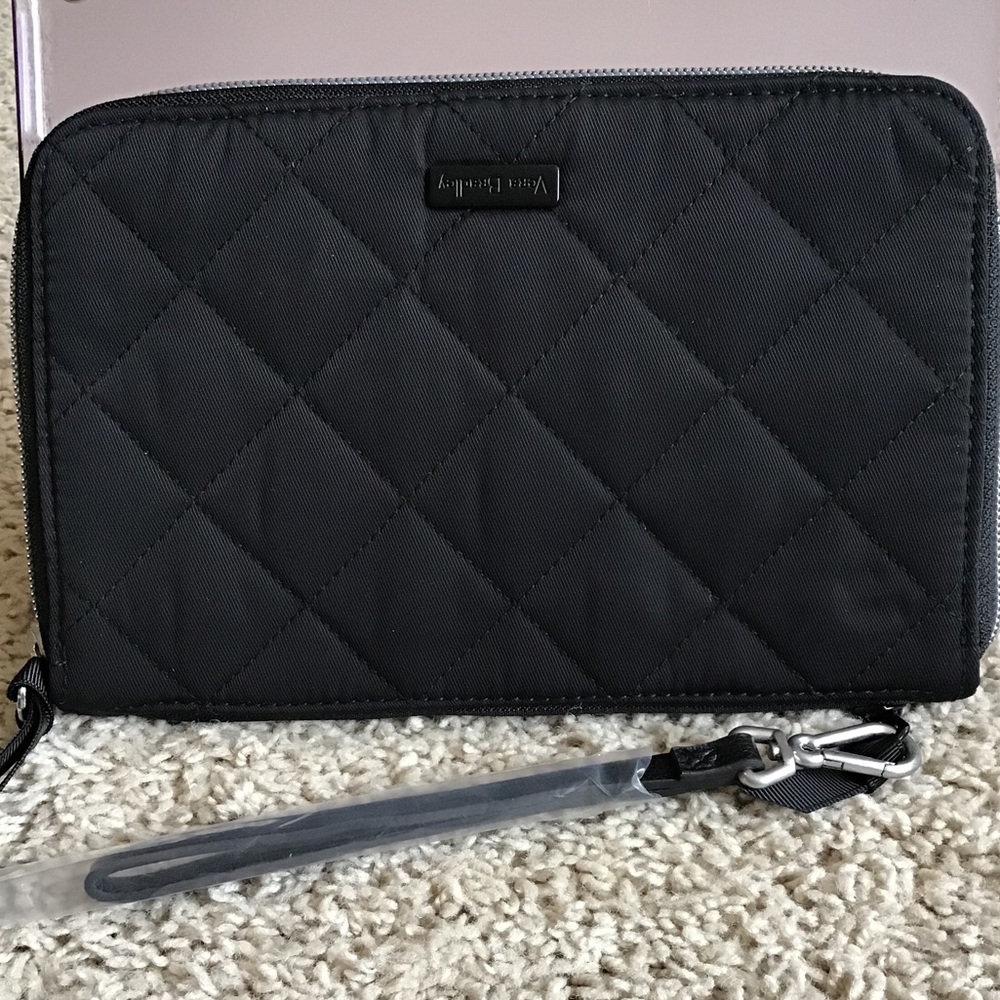 Vera Bradley On the Go wristlet